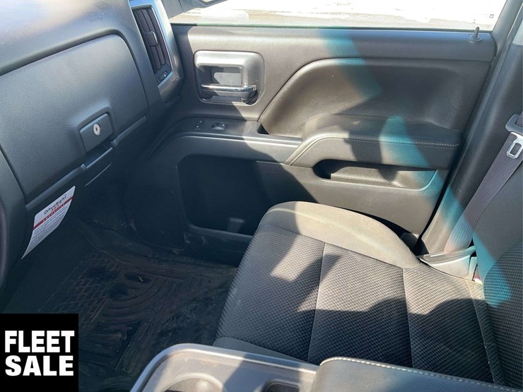 2015-chevrolet-silverado-2500hd-image-21