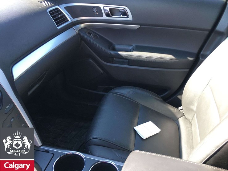 2014-ford-explorer-xlt-image-22