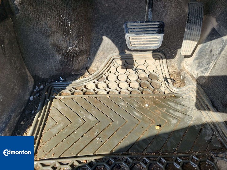 2012-chevrolet-colorado-image-28