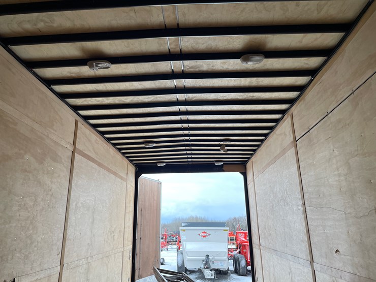 #280-•-2015-united-uxgn-8.536tr80-(3)-axle-enclosed-trailer-(has-wi.-title)-(mason,-wi)-image-53