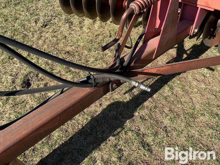 massey-ferguson-620-image-10
