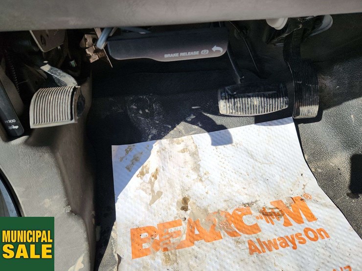 2005-ford-f550-image-23