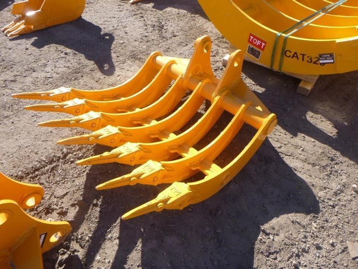 caterpillar-305-image-1