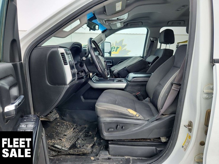 2016-chevrolet-silverado-3500hd-image-18