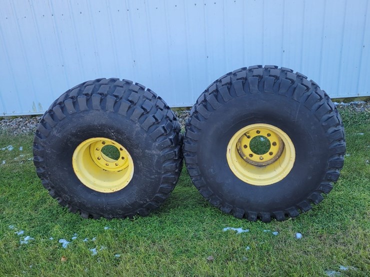 john-deere-777-image-1