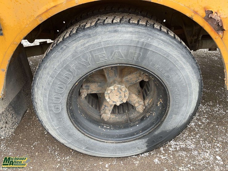 1997-international-3800-image-11