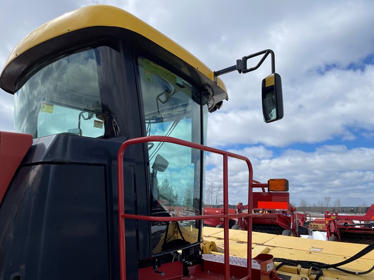 2011-new-holland-h8060-image-27