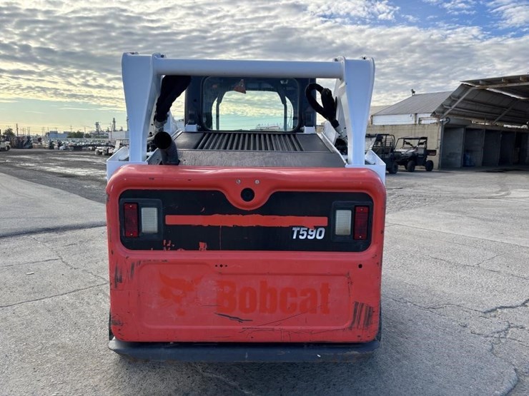 2019-bobcat-t590-image-8