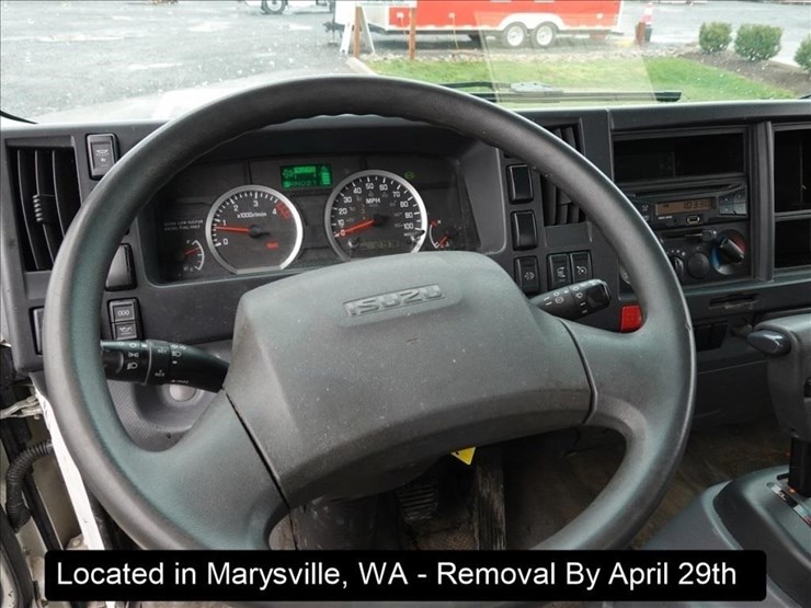 2016-isuzu-nqr-image-8