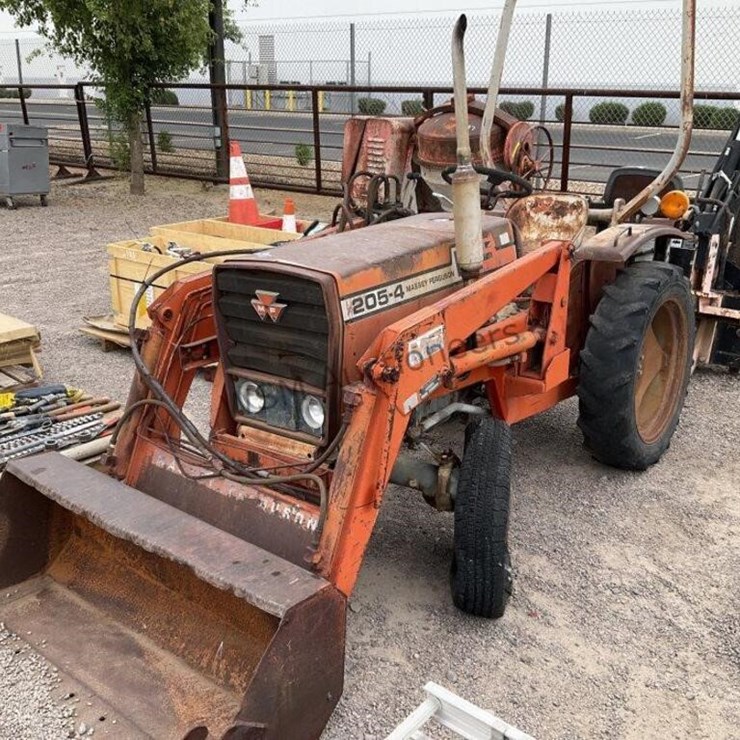MASSEY-FERGUSON 205-4
