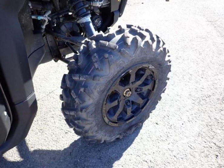 2021-can-am-defender-limited-hd10-4x4-side-by-side-image-47