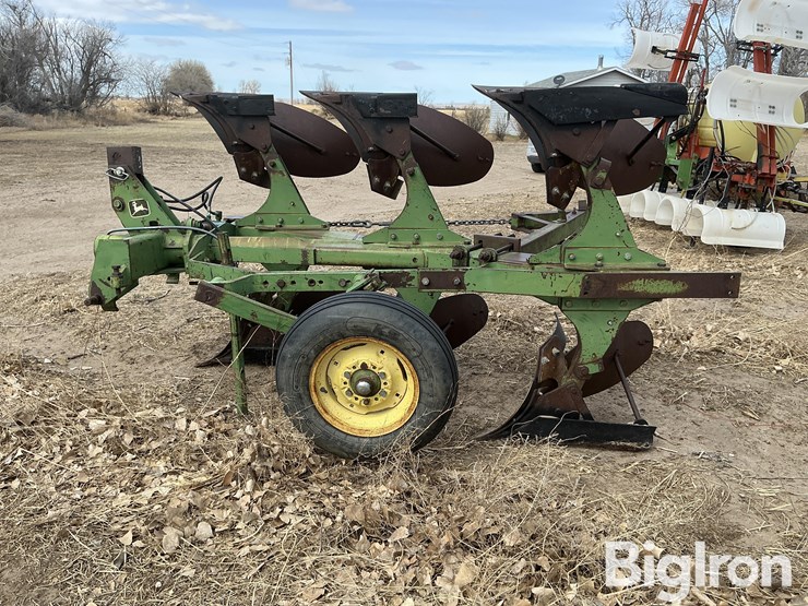 john-deere-4200-image-8