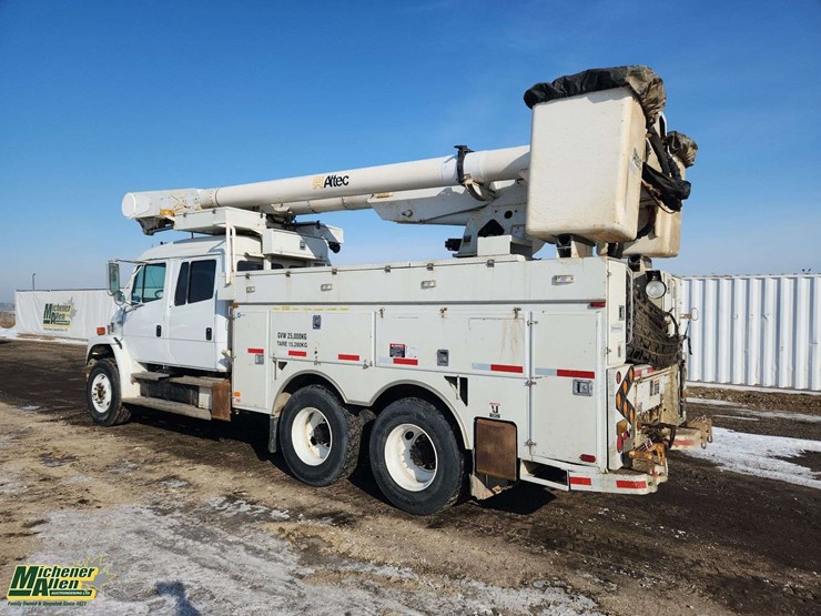 2004-freightliner-fl80-image-3