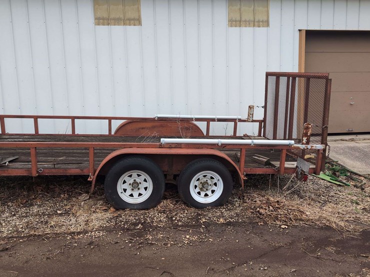 utility-trailer-with-gate-and-spare-tire---no-title---16’-long-deck-image-7