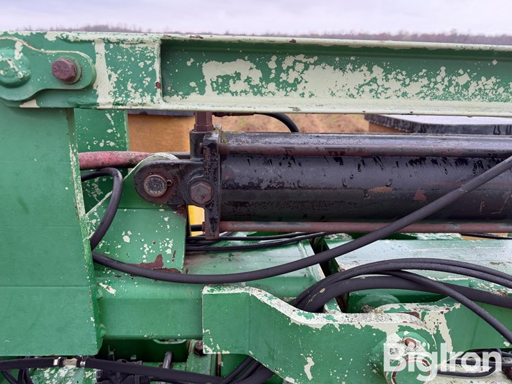 john-deere-7300-image-12