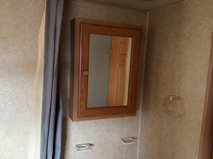 #3002-•-2006-rockwood-28'-5th-wheel-camper-image-34