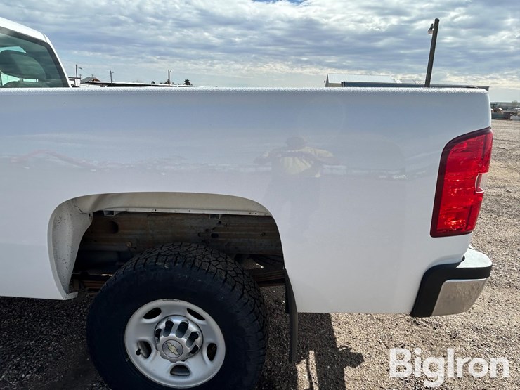 2010-chevrolet-silverado-2500-image-14