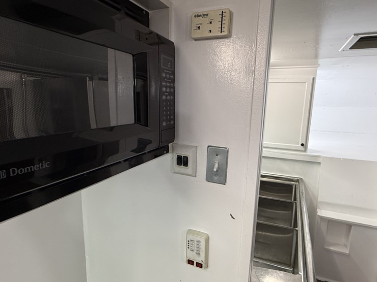 #3004-•-2003-40'-gooseneck-concession-trailer-image-28