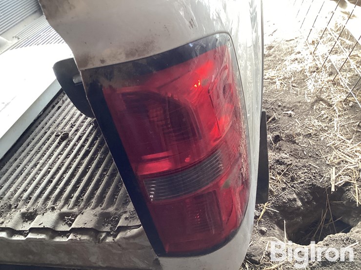 2015-gmc-sierra-3500-image-15