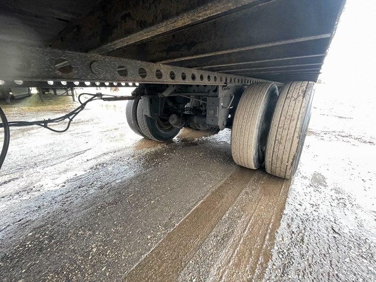 #260-•-2017-stoughton-semi-trailer-(denmark,-wi)-image-11