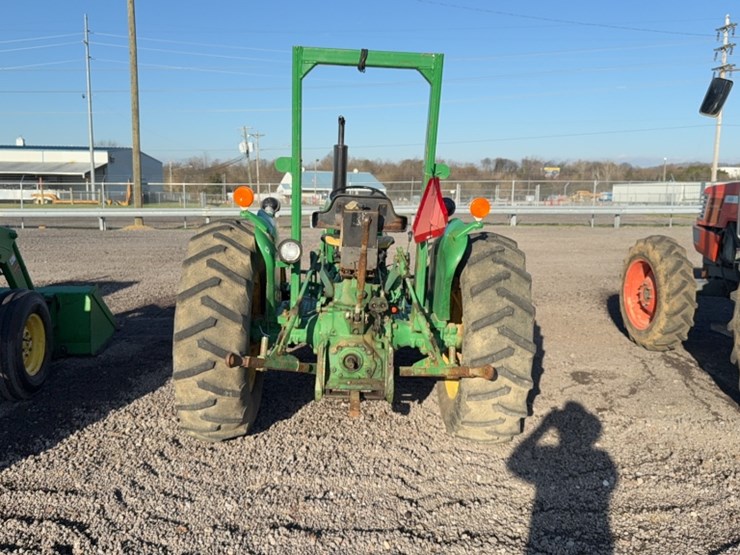 john-deere-2240-image-10