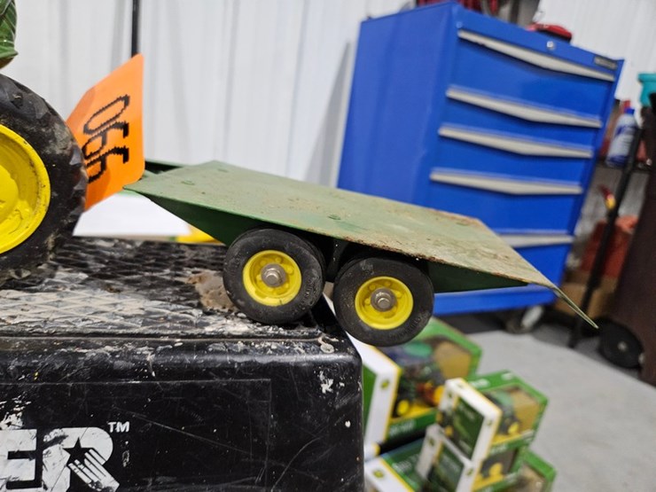 #990-•-john-deere-model-a-1/16-die-cast-toy-tractor-image-5