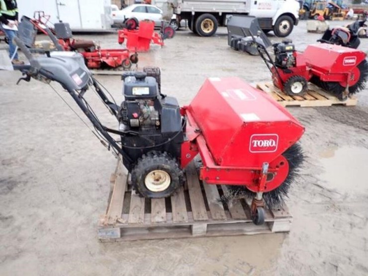 toro-power-broom-36-in.-walk-behind-rotary-broom-3-image-4