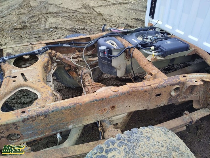 2004-chevrolet-silverado-2500hd-image-29