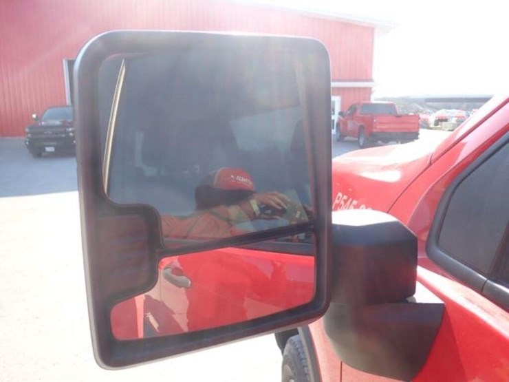 2022-chevrolet-2500hd-image-69