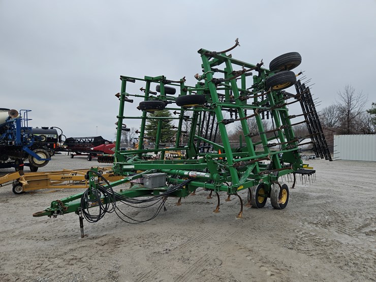 2013-john-deere-2210-image-14