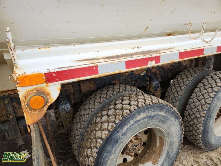 2008-peterbilt-340-image-36