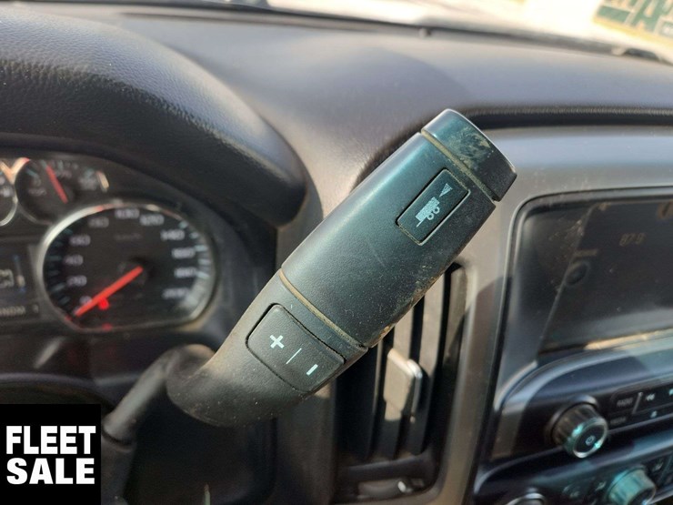 2015-chevrolet-silverado-3500hd-image-17