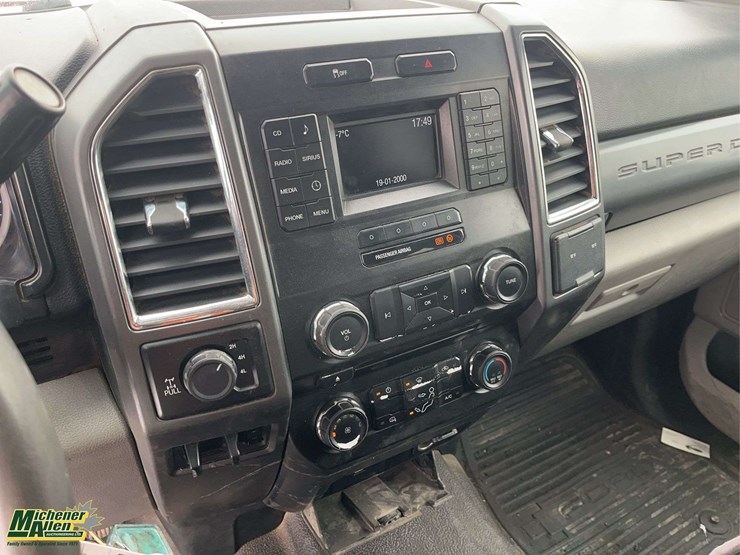 2017-ford-f350-image-18