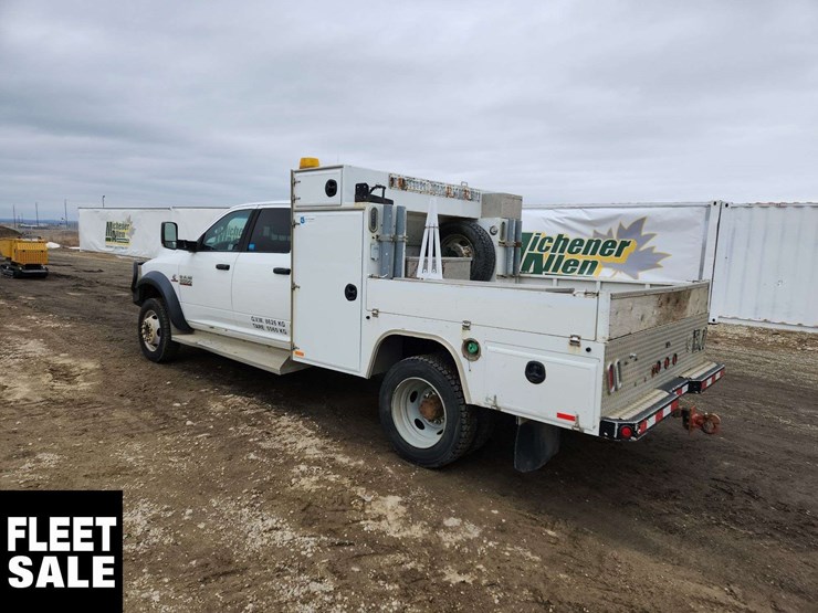 2015-ram-5500-slt-image-2