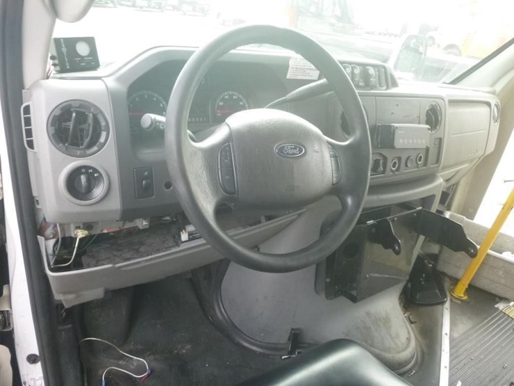 2014-ford-e450-image-10