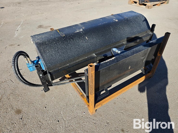 2025-massey-ferguson-730-image-7