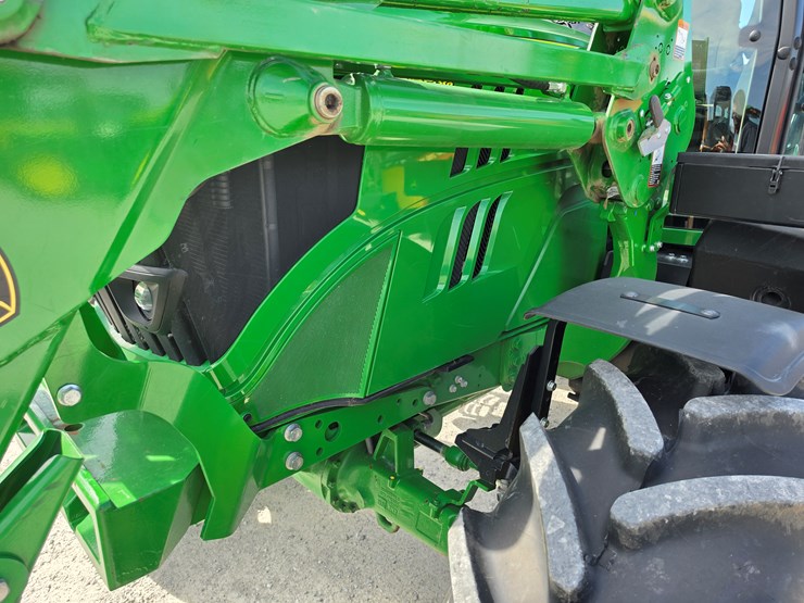 2023-john-deere-6130m-image-23