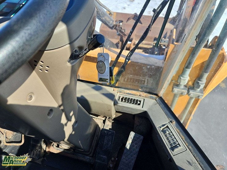 2003-case-621d-xt-image-26