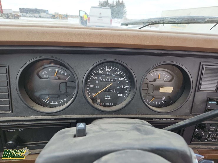 1992-dodge-150-image-18