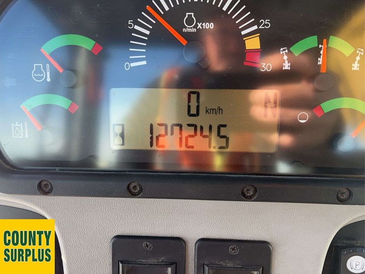 2018-caterpillar-160m-image-21