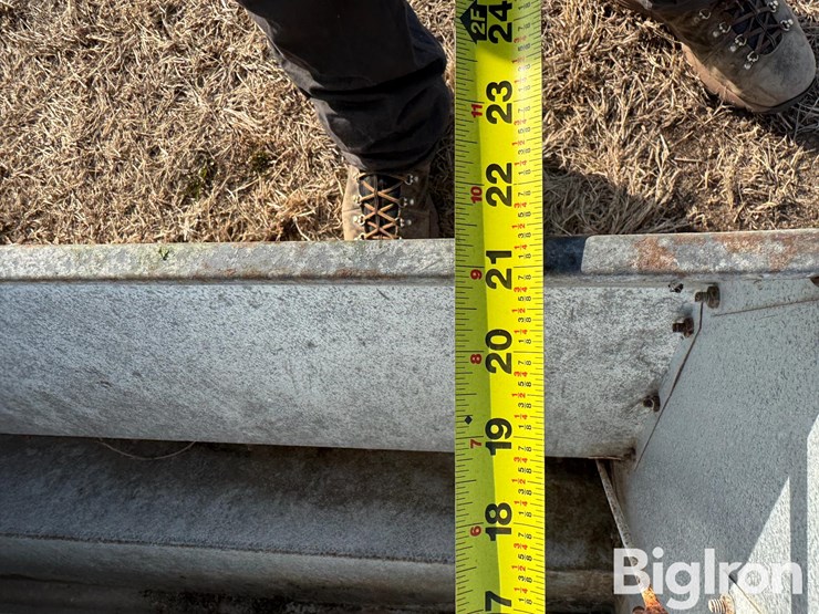 big-husky-pig-feeder-image-11