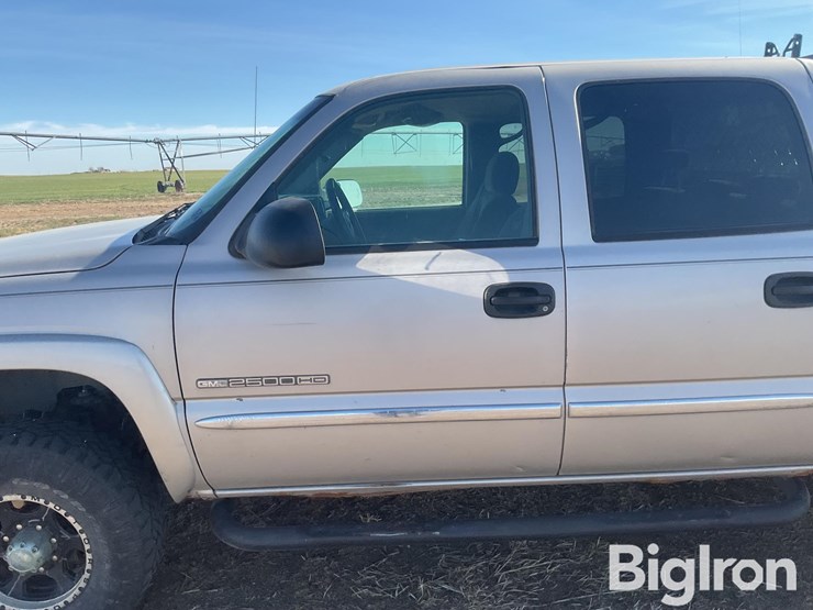 2005-gmc-2500-image-13