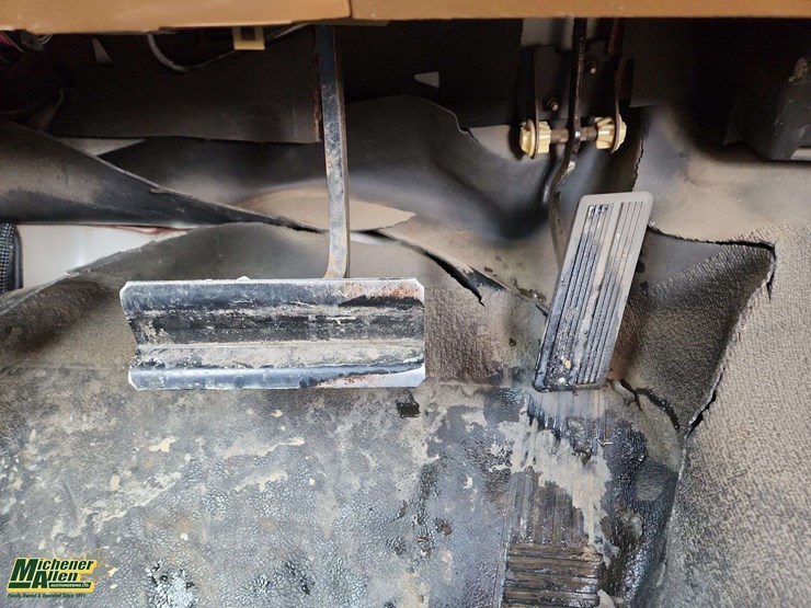 1992-dodge-150-image-21