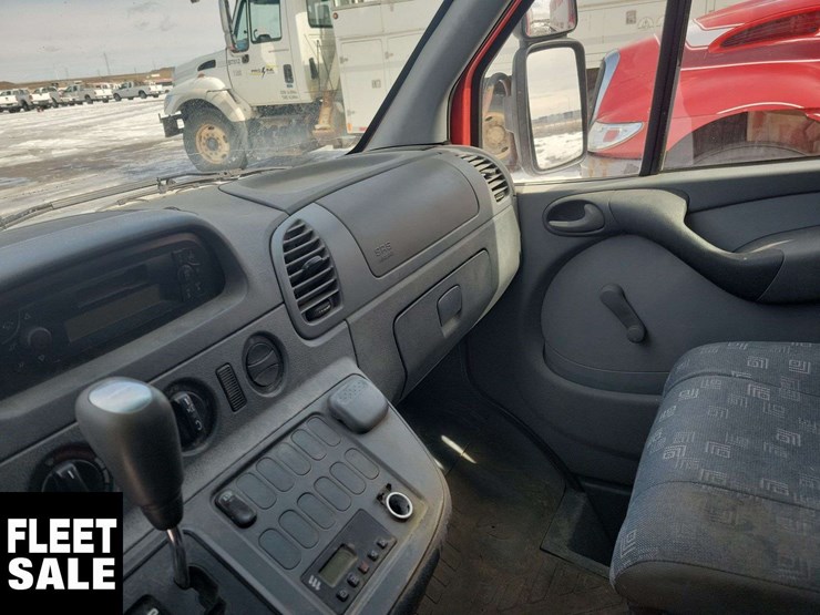 2005-dodge-sprinter-2500-image-15