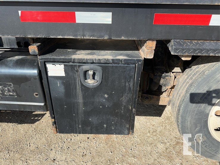 2002-kenworth-t800-image-32