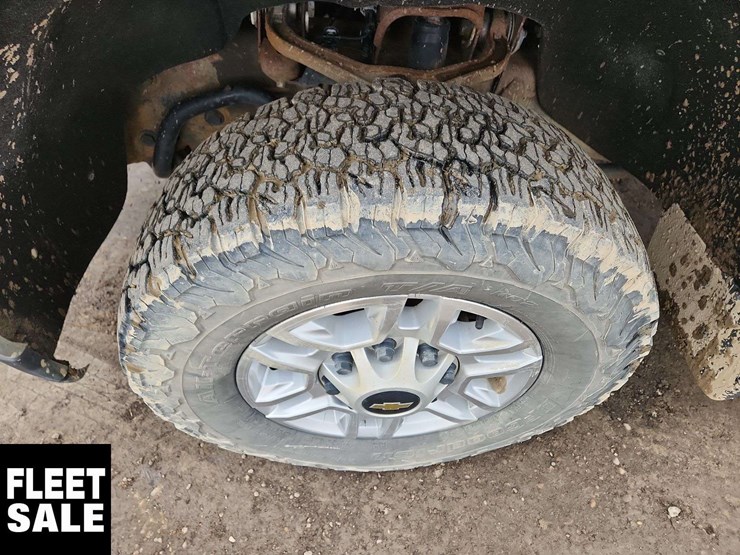 2021-chevrolet-silverado-2500hd-image-30