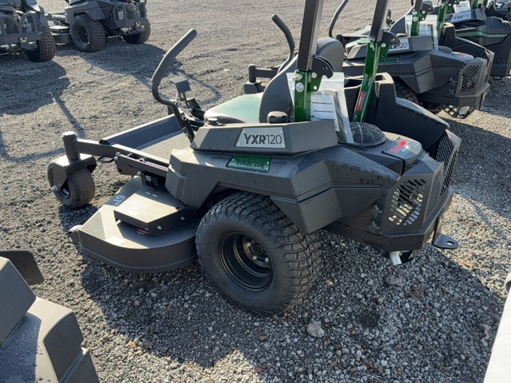 #4052-•-yakta-yxr-120-zero-turn-mower-image-11