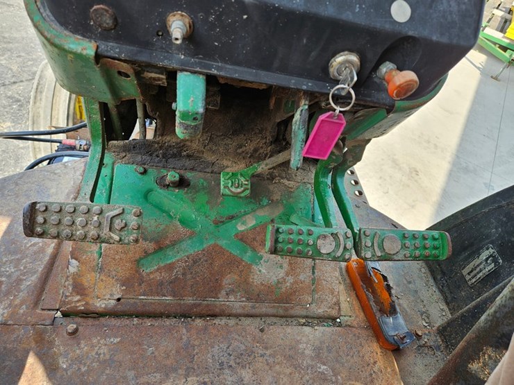 1982-john-deere-4240-image-34