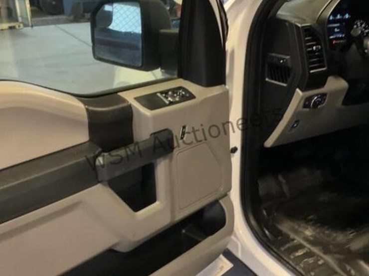2019-ford-f150-image-24
