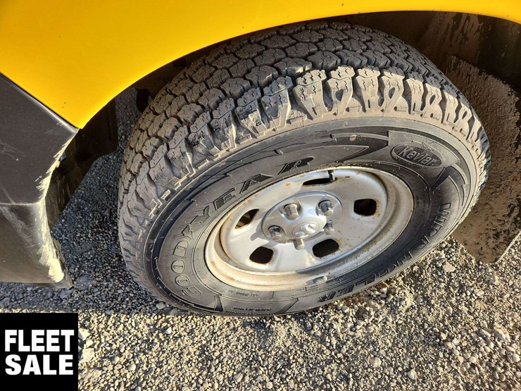 2019-ram-1500-classic-image-10